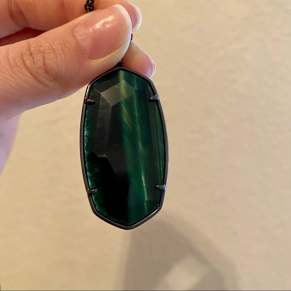 [SOLD] Reid Gunmetal Necklace Green Tiger's Eye - Picture 3 of 3